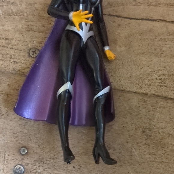 The Blackfire action figure was released by DC Direct in 2004 - Picture 3 of 4
